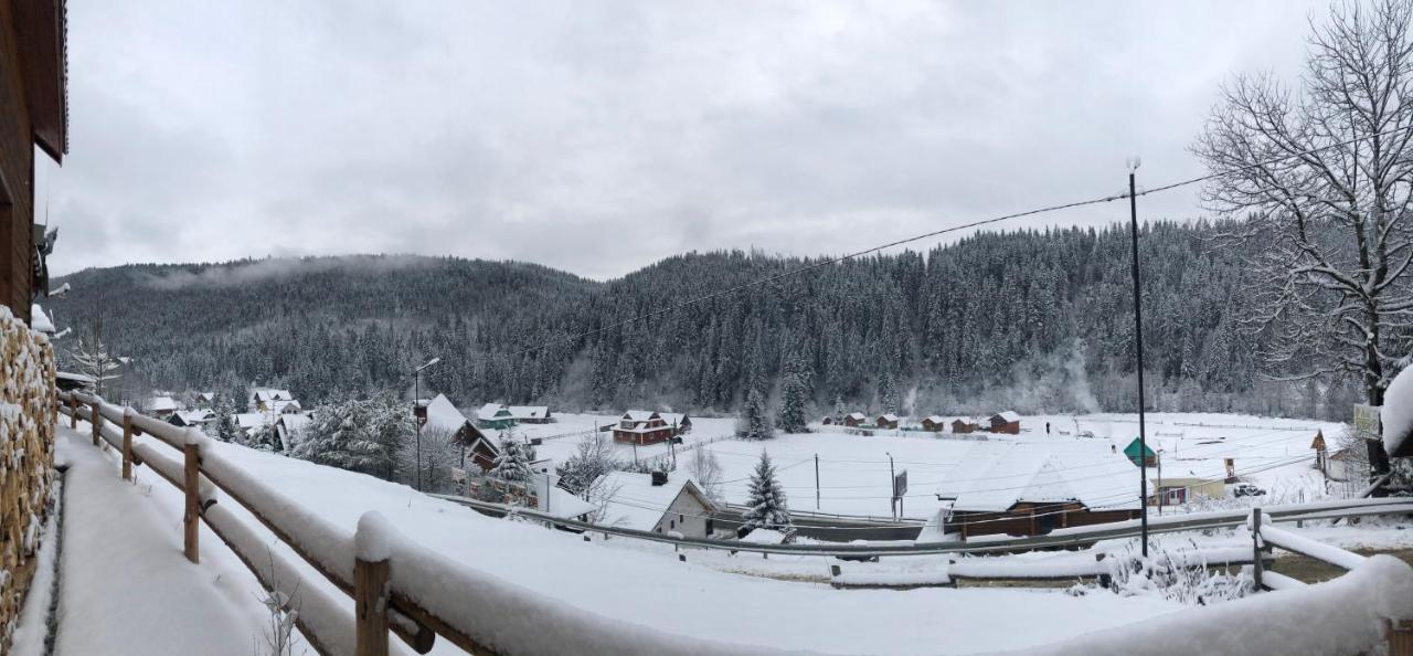 Guest House Kaspiy Bukovel Bagian luar foto