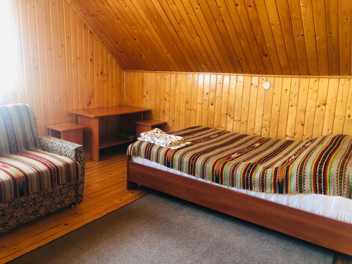Guest House Kaspiy Bukovel Bagian luar foto