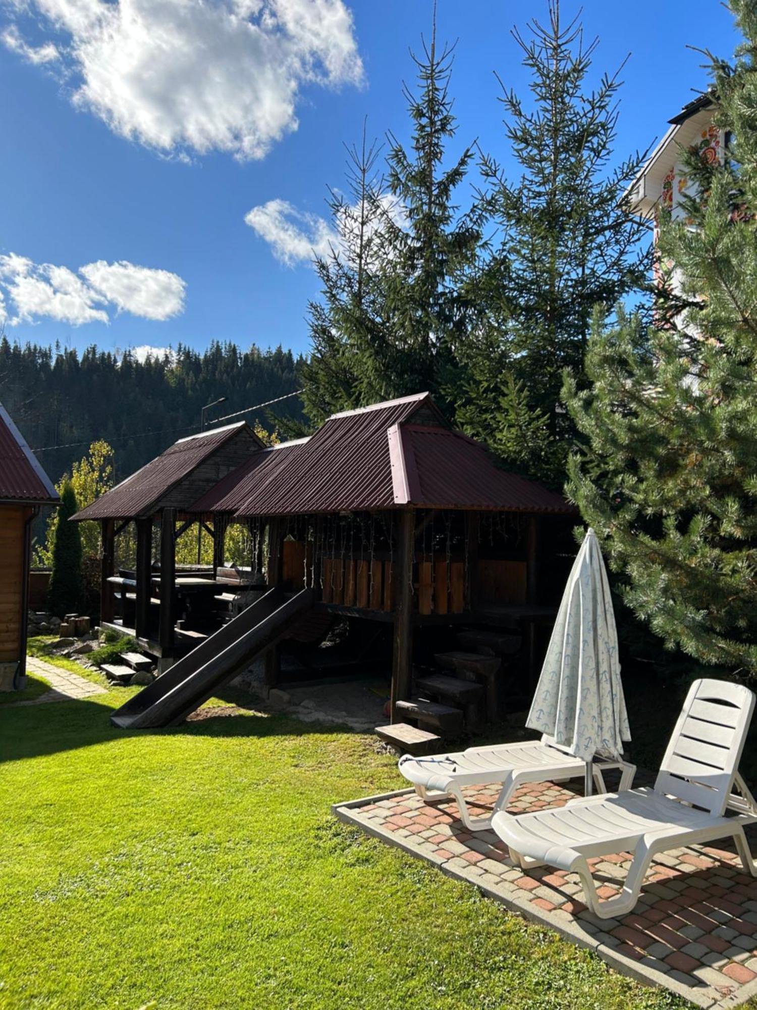 Guest House Kaspiy Bukovel Bagian luar foto