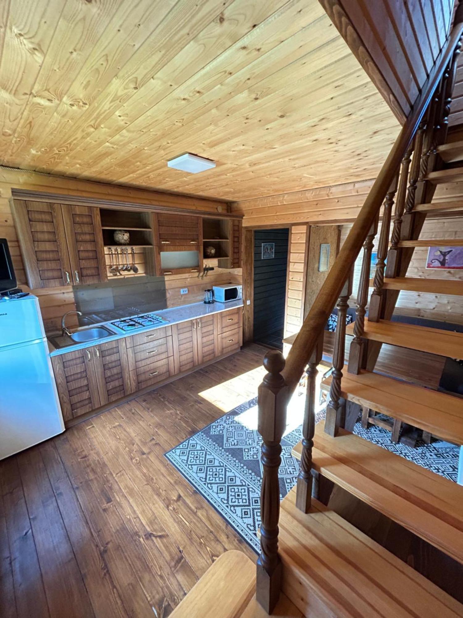 Guest House Kaspiy Bukovel Bagian luar foto