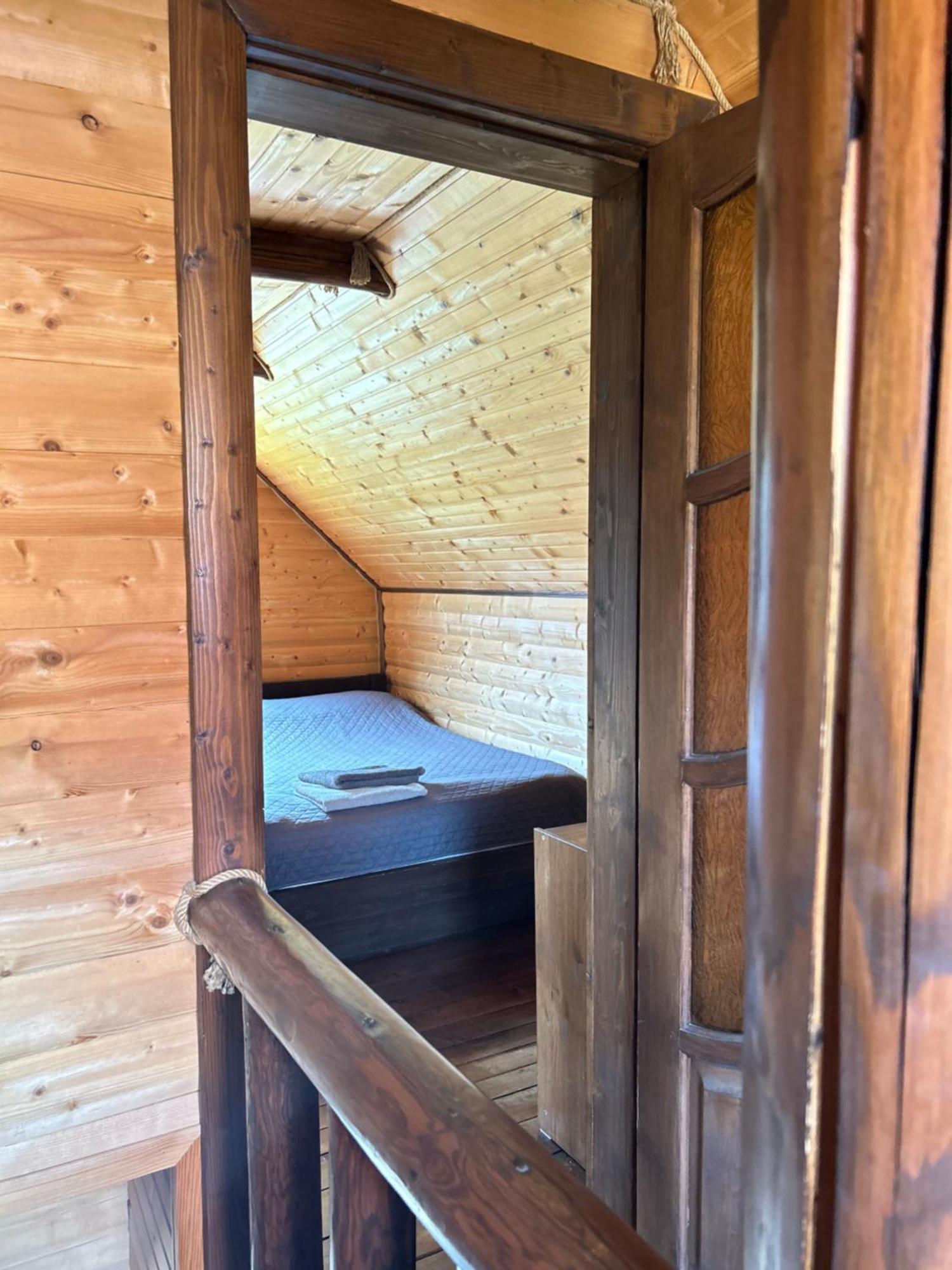 Guest House Kaspiy Bukovel Bagian luar foto
