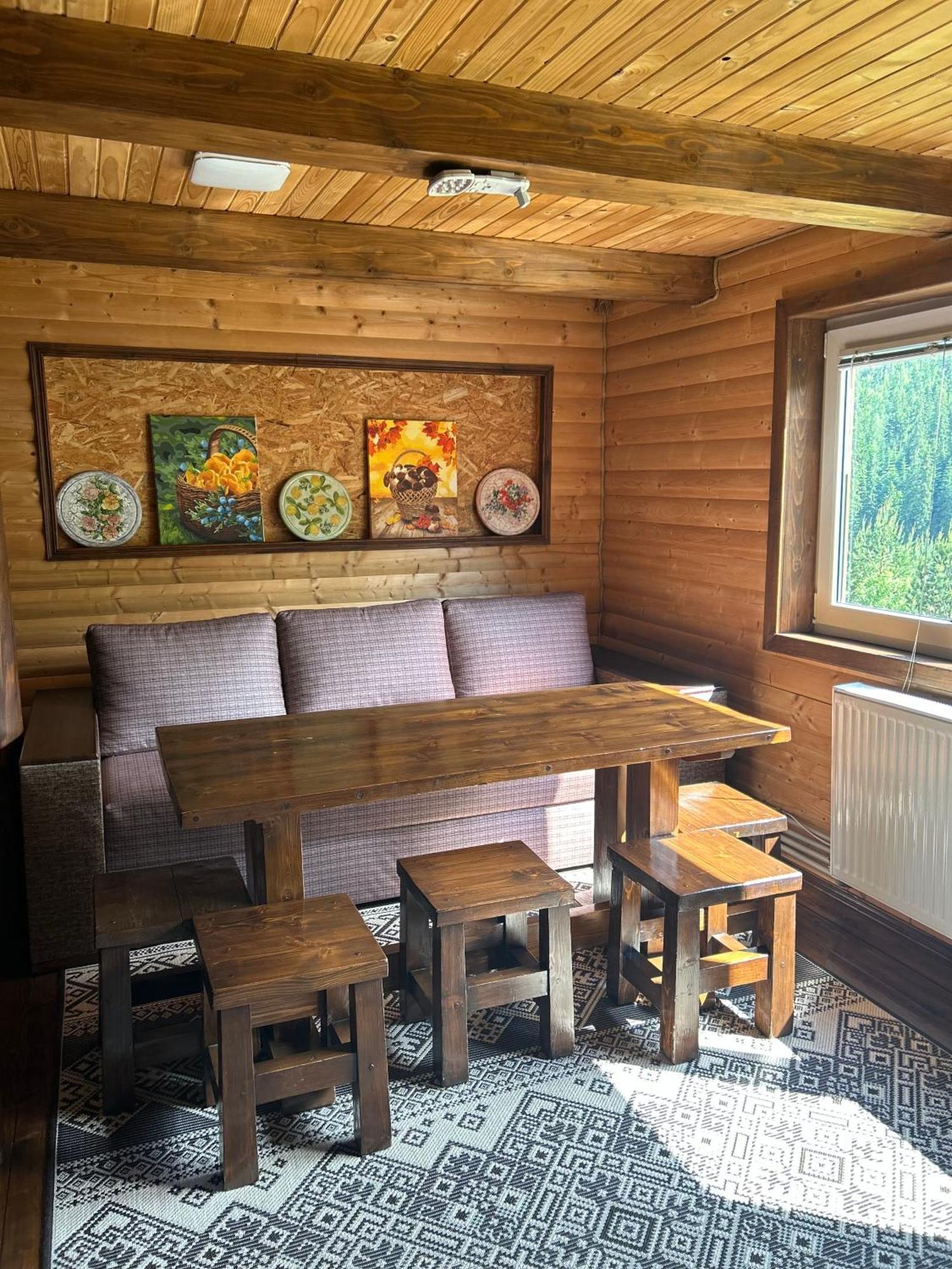 Guest House Kaspiy Bukovel Bagian luar foto