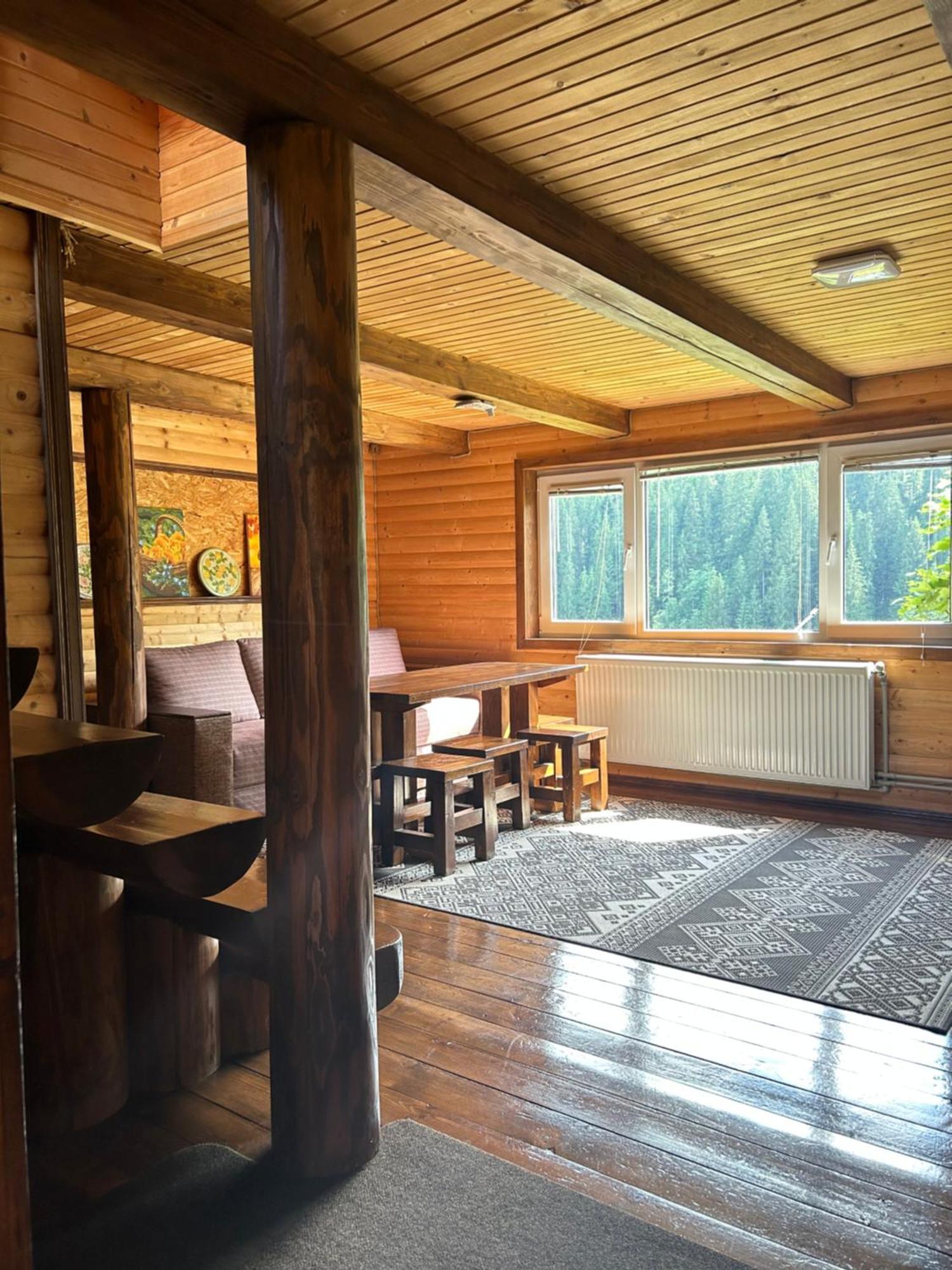 Guest House Kaspiy Bukovel Bagian luar foto