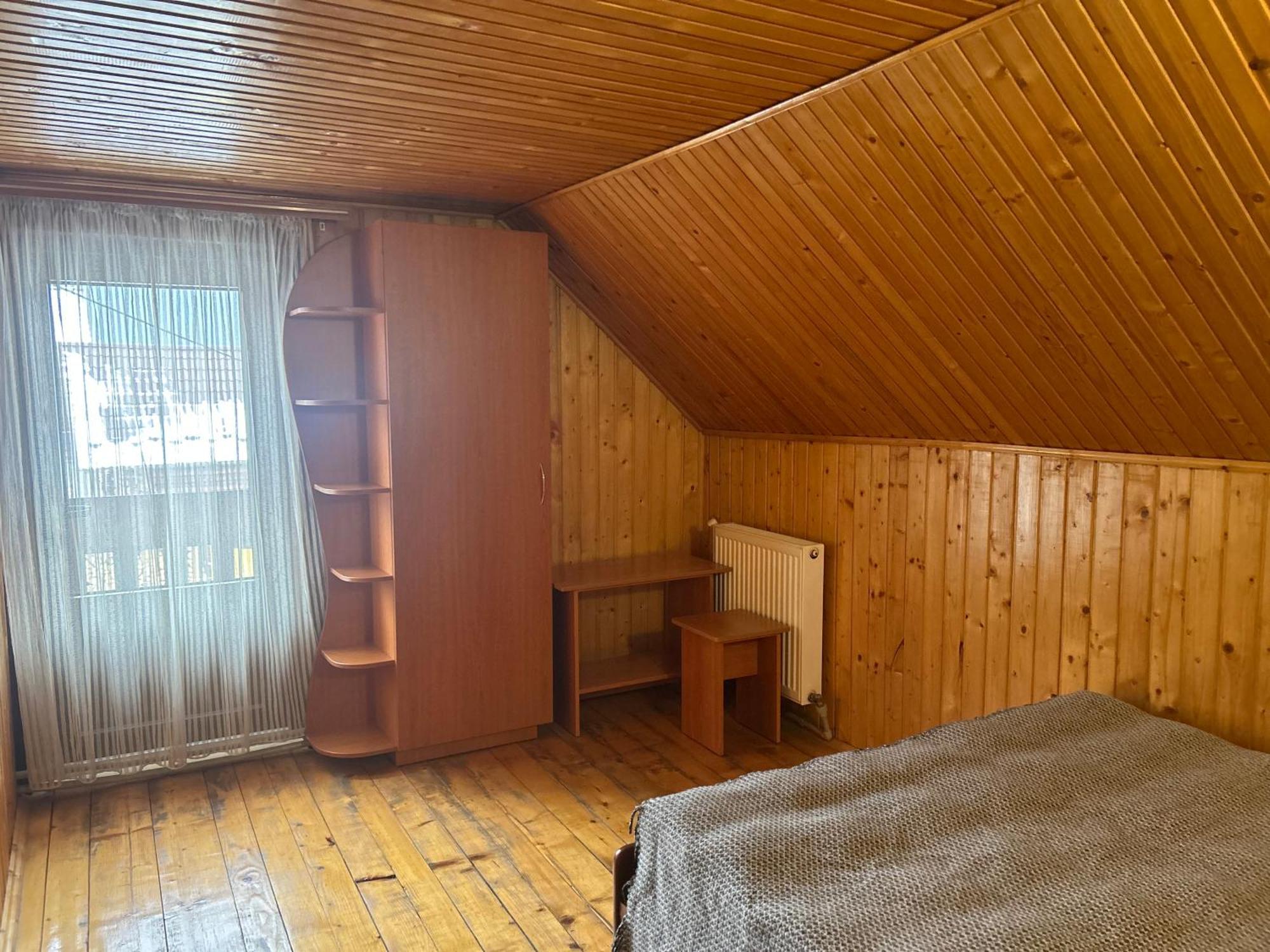 Guest House Kaspiy Bukovel Bagian luar foto